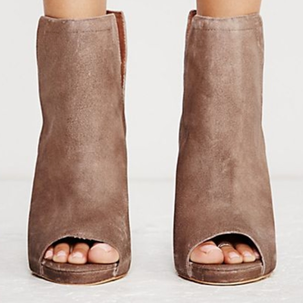 Cute open toed tan booties